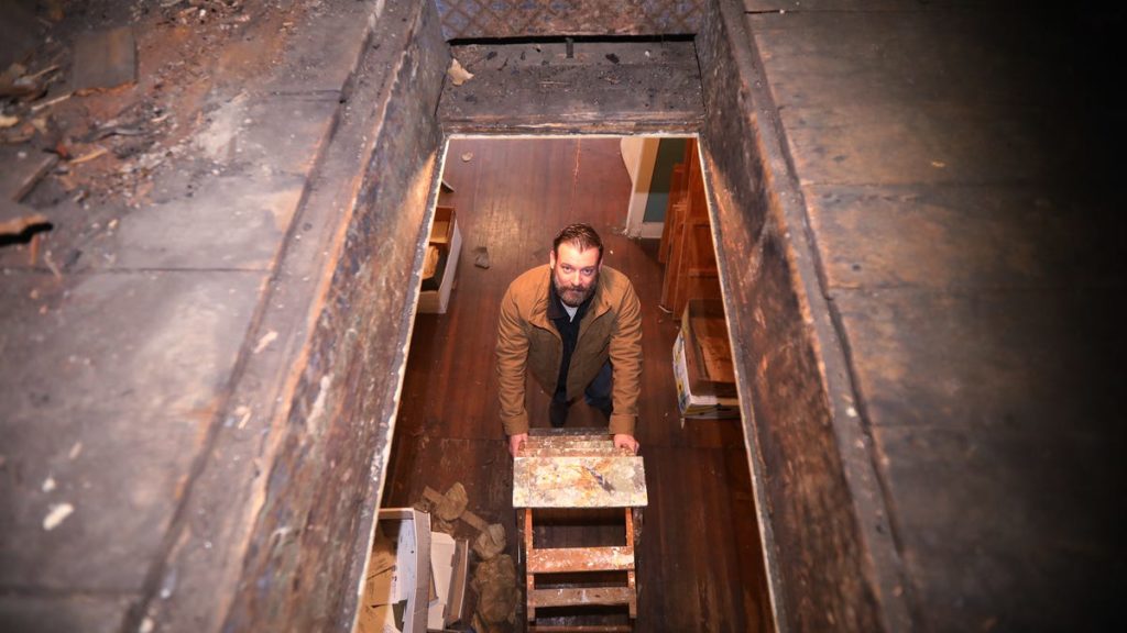 NYC Home Owner Finds 100-Year-Old Valuabe Artifacts Hidden In His Attic