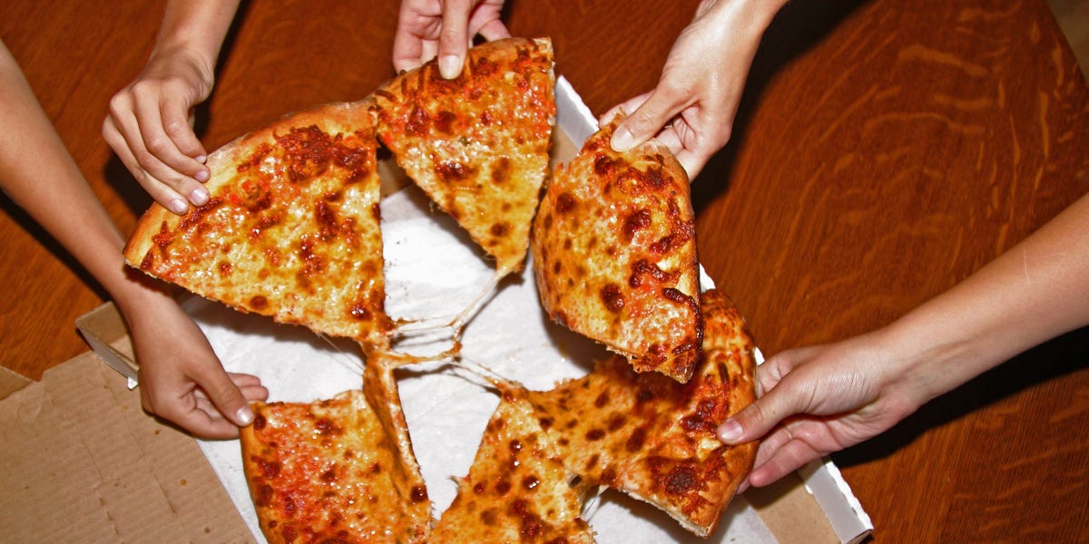10 Must-Try Regional Pizza Styles