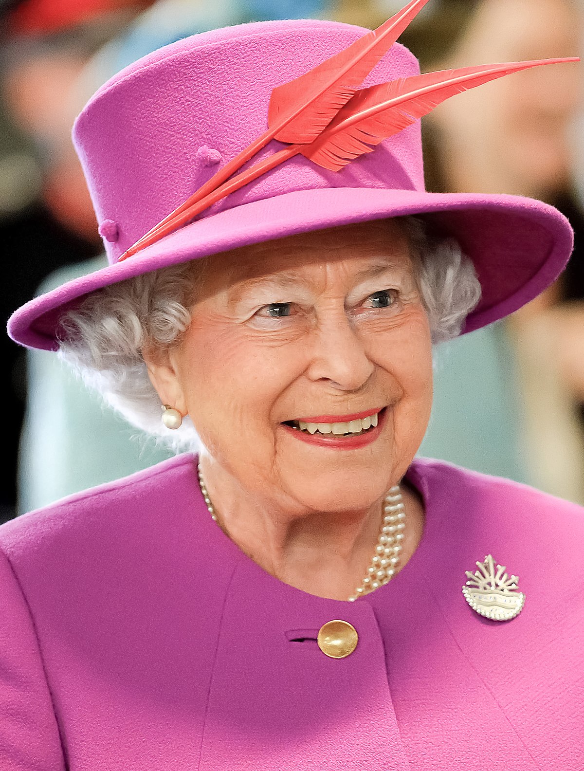 Royal Family News: Queen Elizabeth Says NO to Prince Charles Big Plans to Give Buckingham Palace a Makeover.