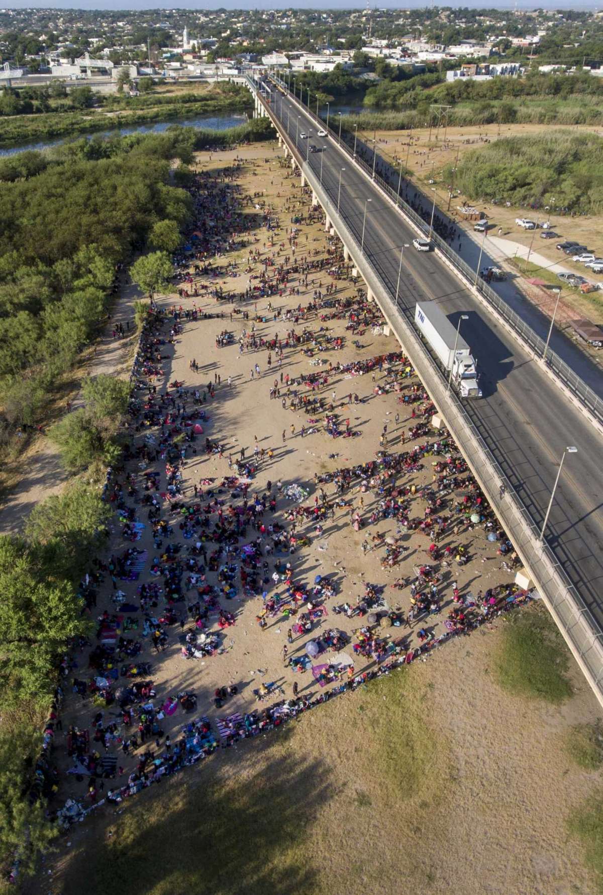 9,000 Haitan Migrants Under Del Rio bridge As huge camp Springs up in just Days!