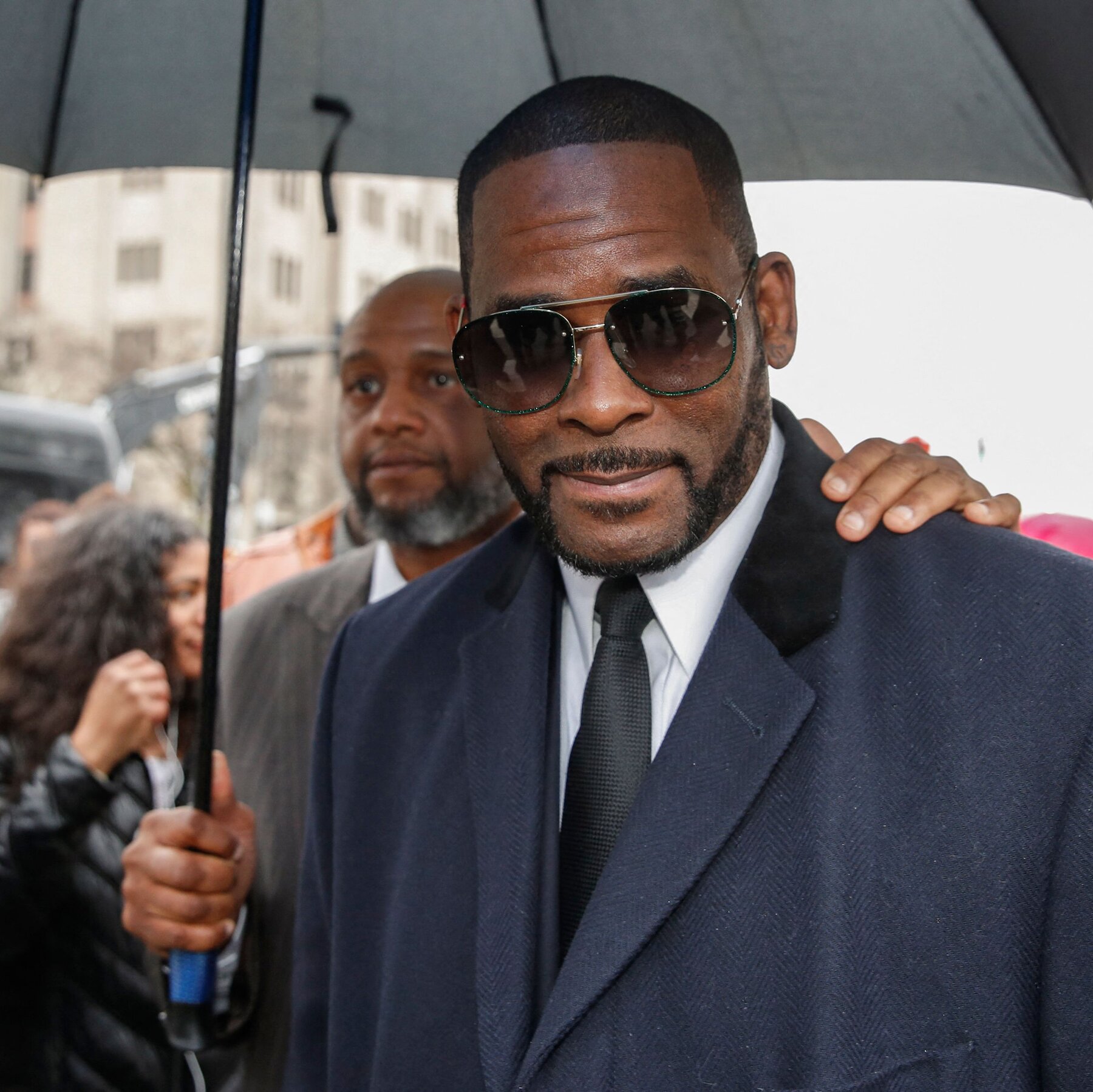 R Kelly Alleged Sexual Abuse Claim By Star's Longtime Assistant Caught Him Completely Surprised!