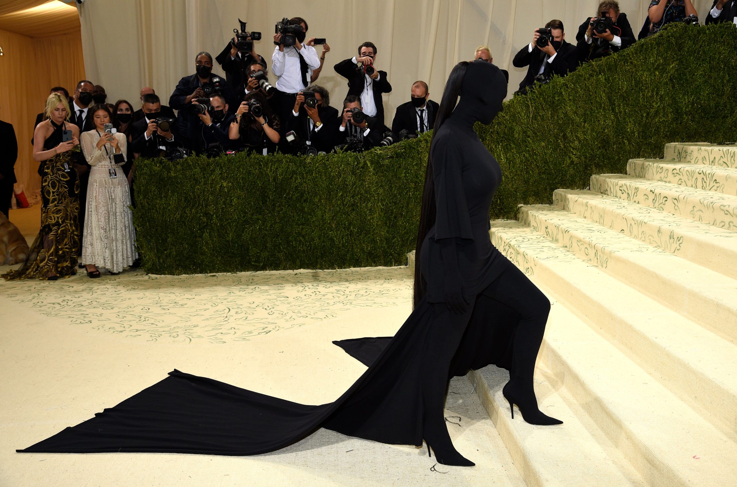 Kim Kardashian’s Bizarre Met Gala Outfit Bas Been Made Into Spooky Costume For This Halloween Season