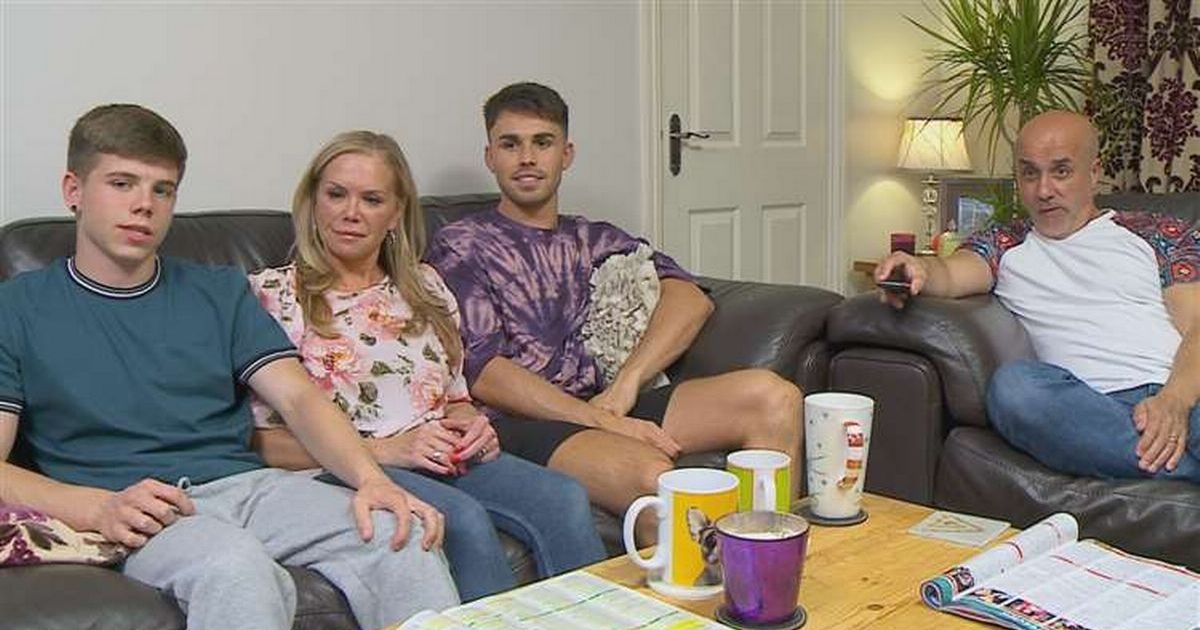 Gogglebox Baggs family make epic return to Channel 4 show leaving fans delighted