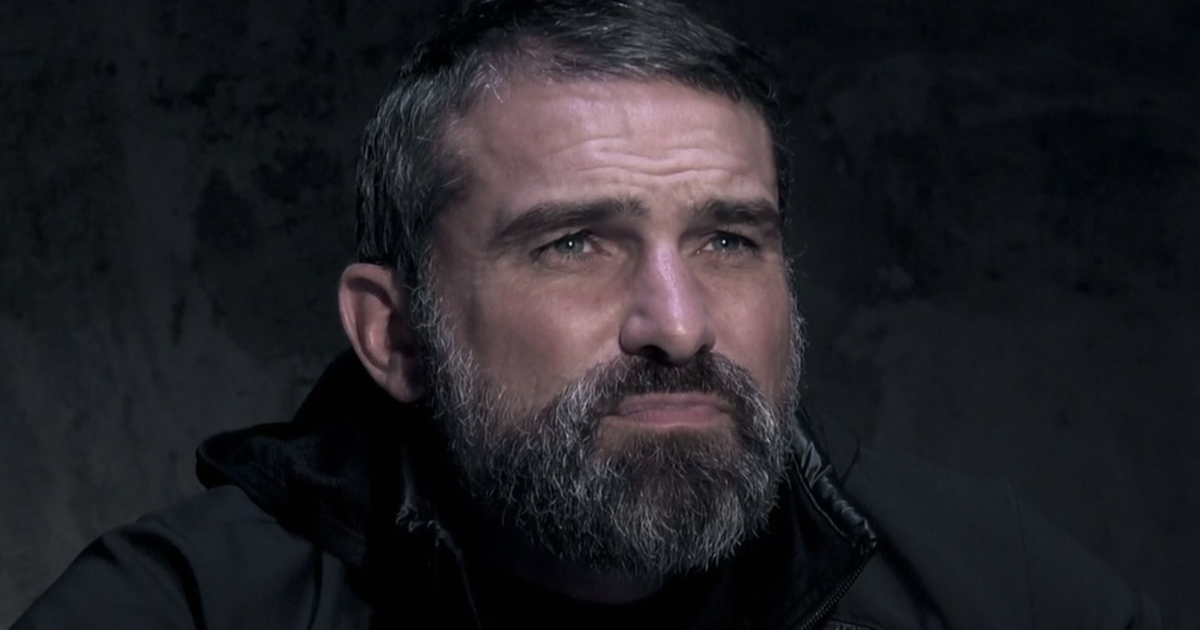 Celebrity SAS fans spot rare gesture from Ant Middleton in inspirational abseil