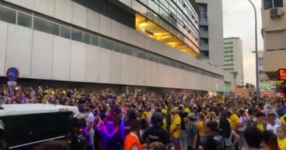 Barcelona taunted by opposition fans with cruel Lionel Messi song jibe