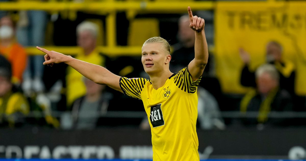 Liverpool ‘join race’ for Erling Haaland as Dortmund admit it will be “difficult” to keep him