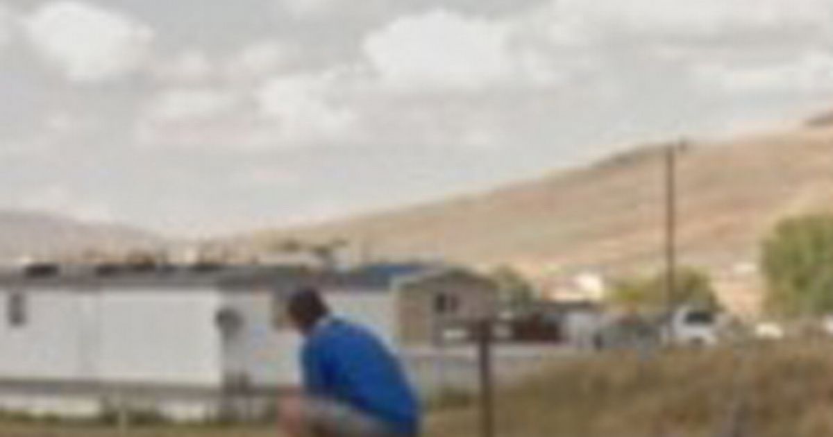 Google Maps sleuth spots man ‘doing a poo’ on car roof in bizarre photo