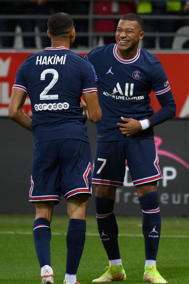 Achraf Hakimi with new teammate Kylian Mbappe at Paris Saint Germain