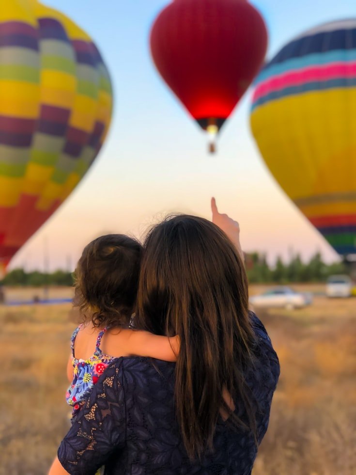 My daughter and I have a wonderful life | Source: Unsplash