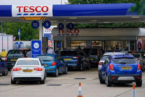 Motorists queue for fuel at a Tesco Petrol Station in Bracknell, Berkshire. Picture date: Saturday September 25, 2021.