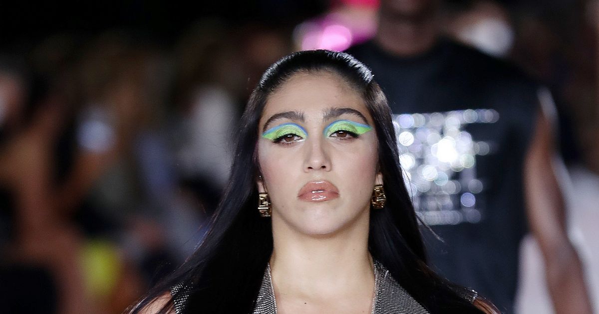 Madonna’s daughter Lourdes Leon puts on a jaw-dropping display in plunging dress at MFW