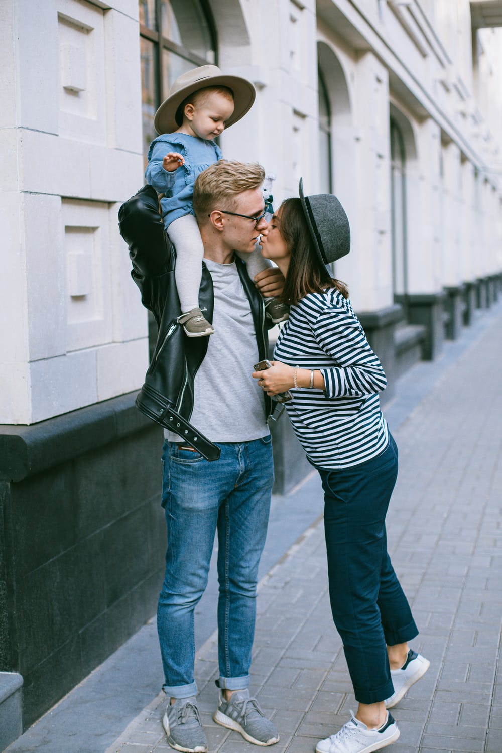 The couple lived happily ever after with their son | Source: Unsplash