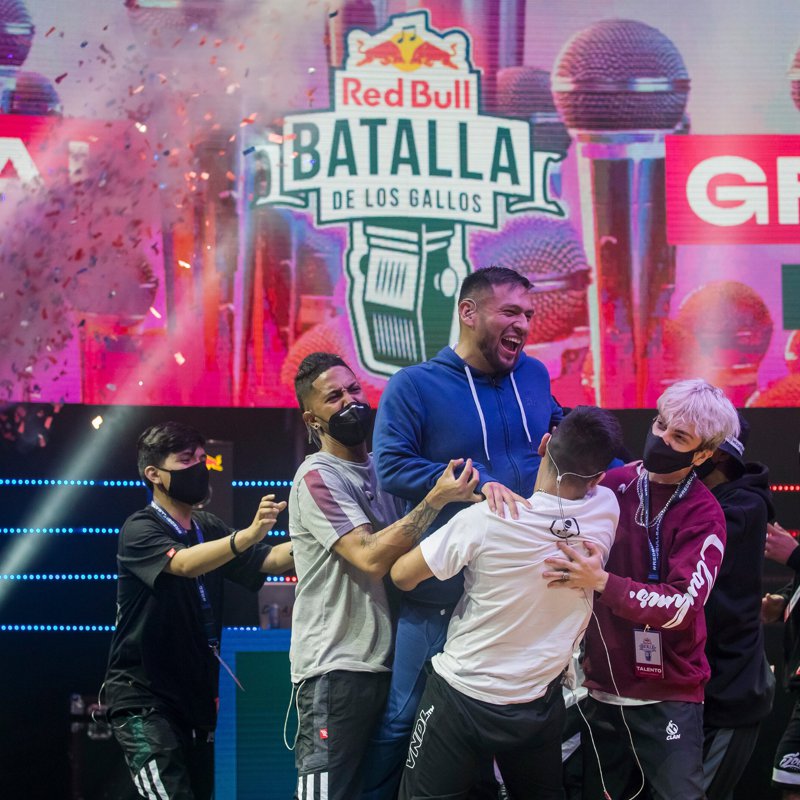 Stick celebrates after winning the Red Bull Batalla de los Gallos National Finals in Lima, Peru on November 7, 2020.