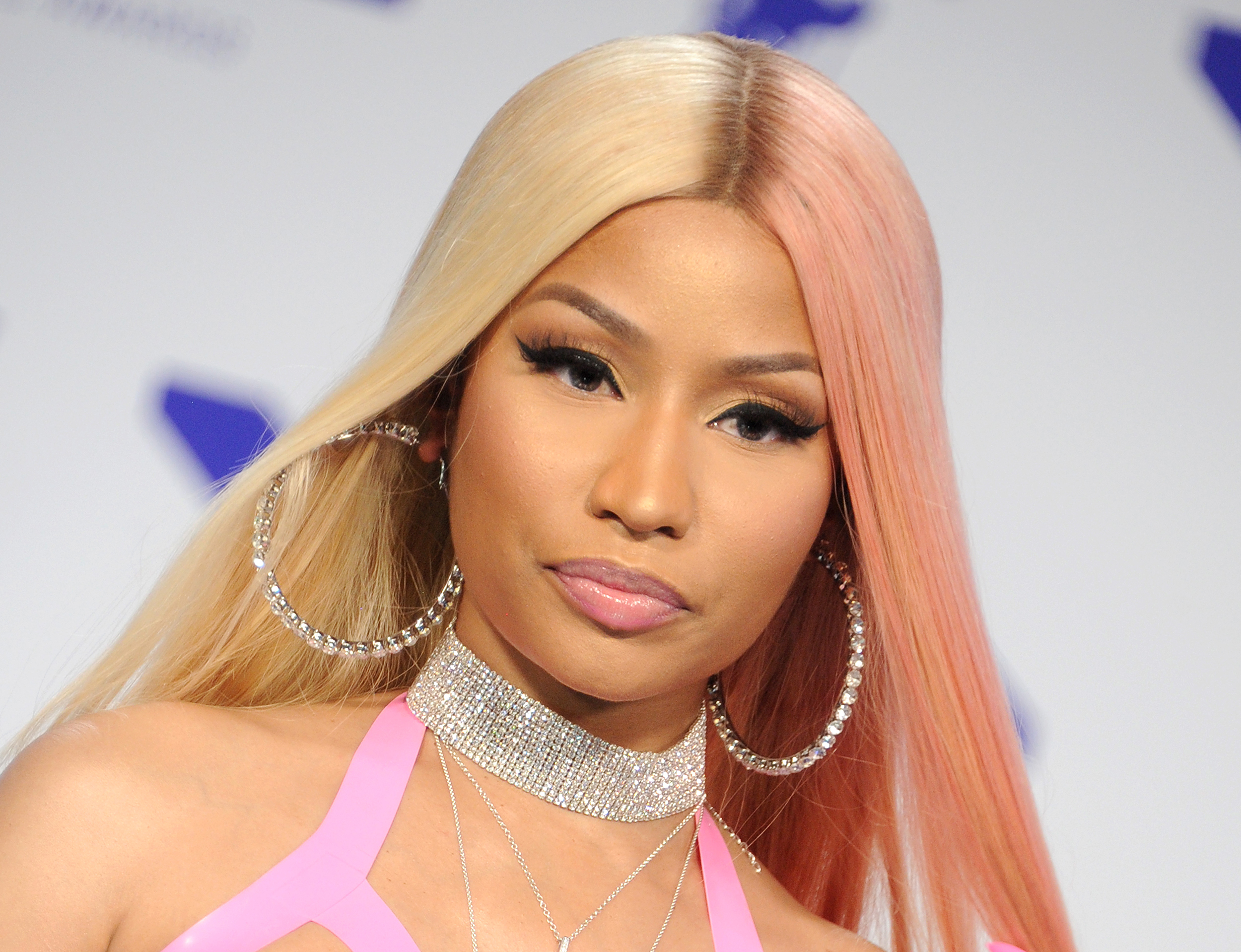 Nicki Minaj swollen testicle claims After her cousin’s friend was left impotent After Getting Vaccinated!