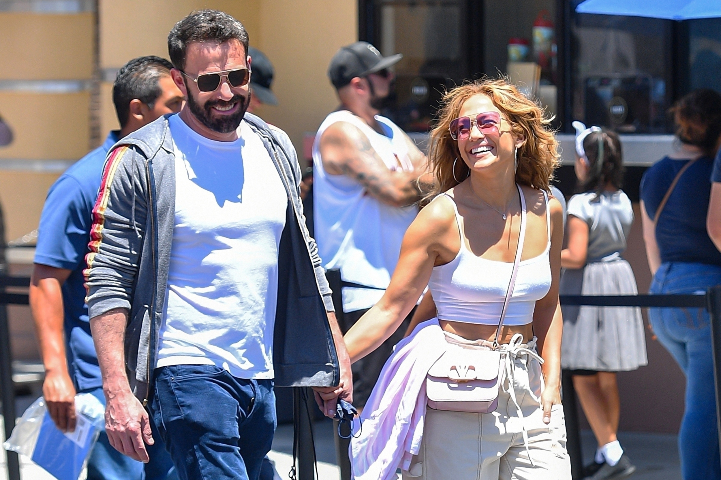 Jennifer Lopez Ben Affleck Annoyed By Alex Rodriguez And Just Want Them To Be Left Alone!
