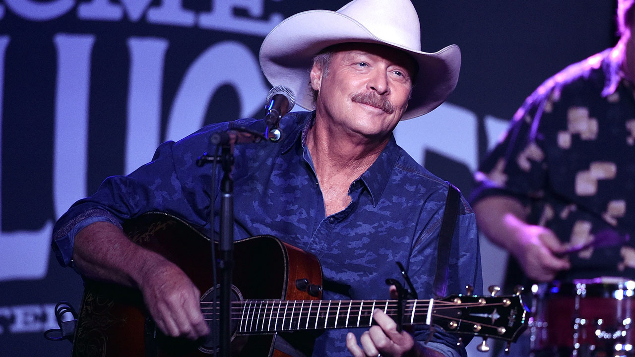 Alan Jackson Diagnosed With Neuropathy and Neurological disease