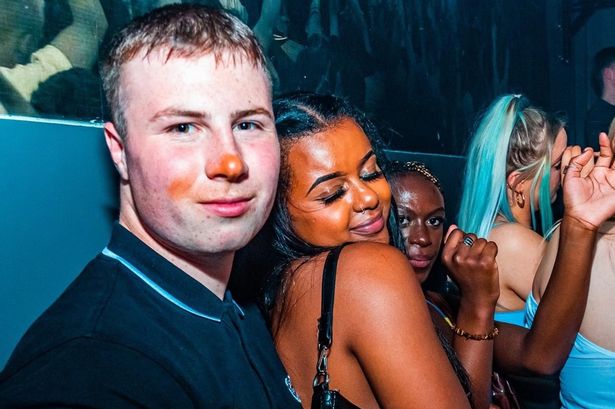 Boozy nightclub pics go viral as people spot tell-tale marks around man's face