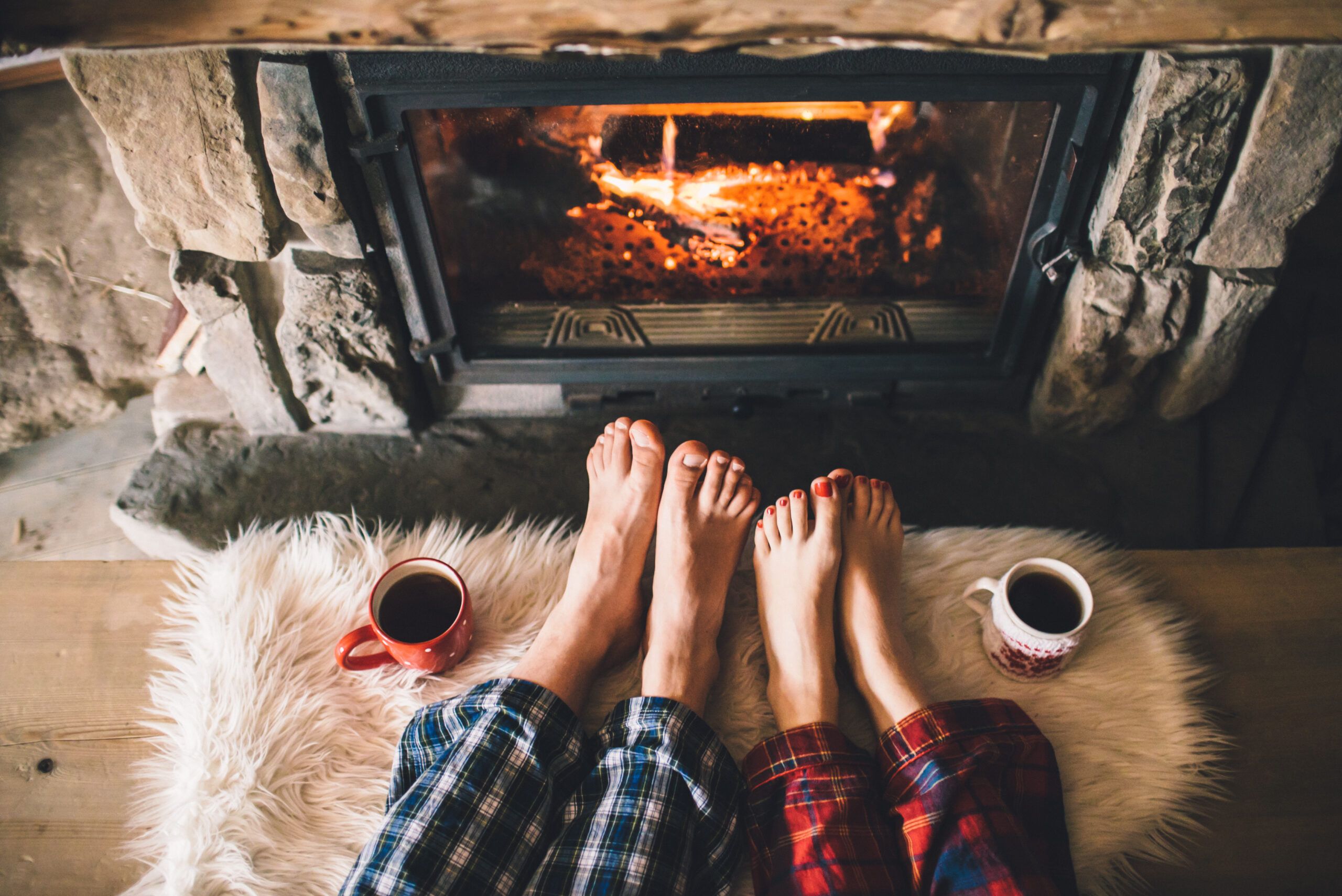How To Spend the Perfect Cozy Autumn Evening At Home