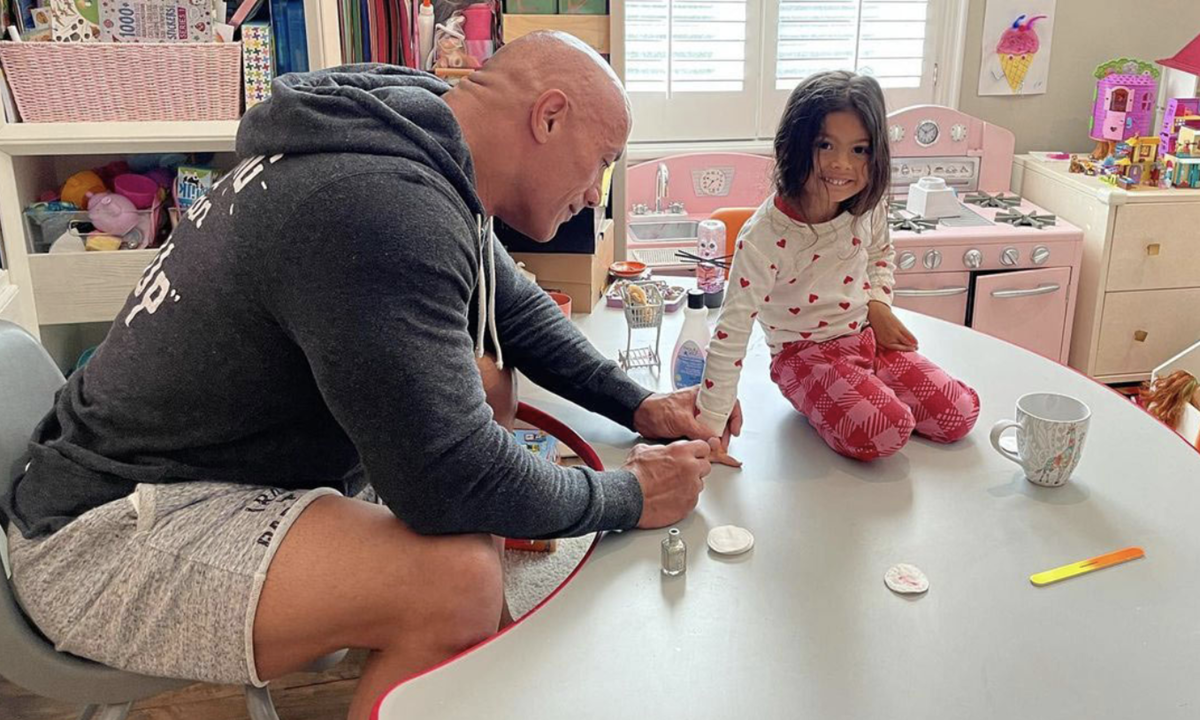 Dwayne Johnson paints daughter Tia’s nails