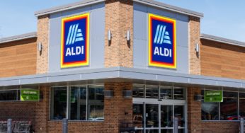 Aldi Checkout Free Supermarket customers walk out with their food Located In London!