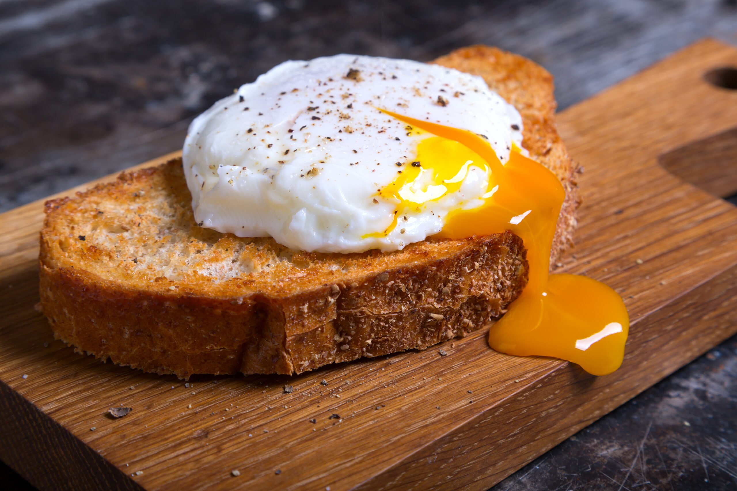 Now You can Make that Microwaved Poached Eggs Without Using Special Tools