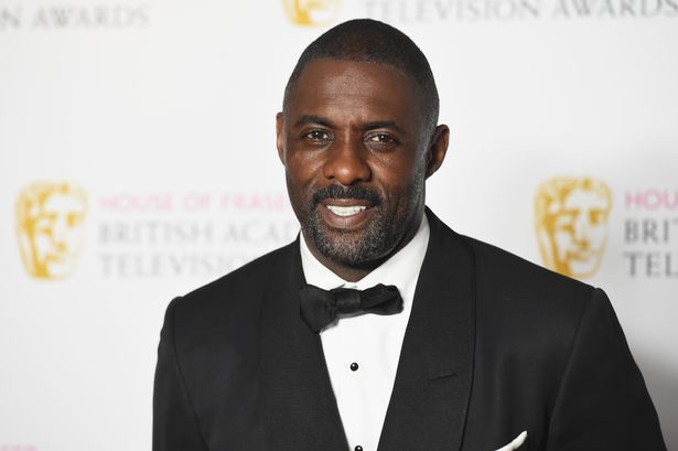 Idris Elba spotted giving his reaction to Pierce Brosnan as James Bond in unearthed clip