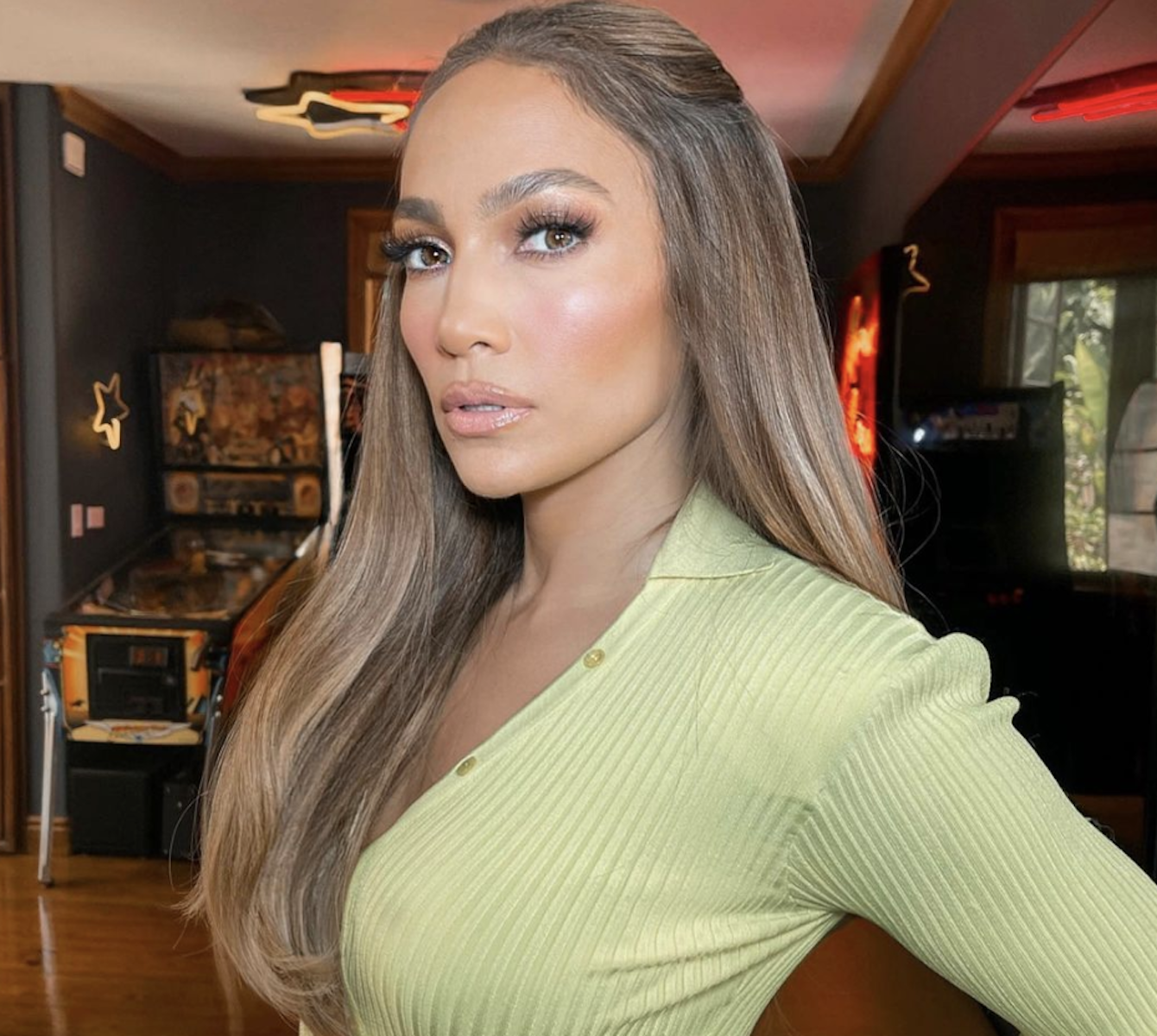 The JLo Inspired 'Touch Of Toffee' Hair Trend Perfect For Fall