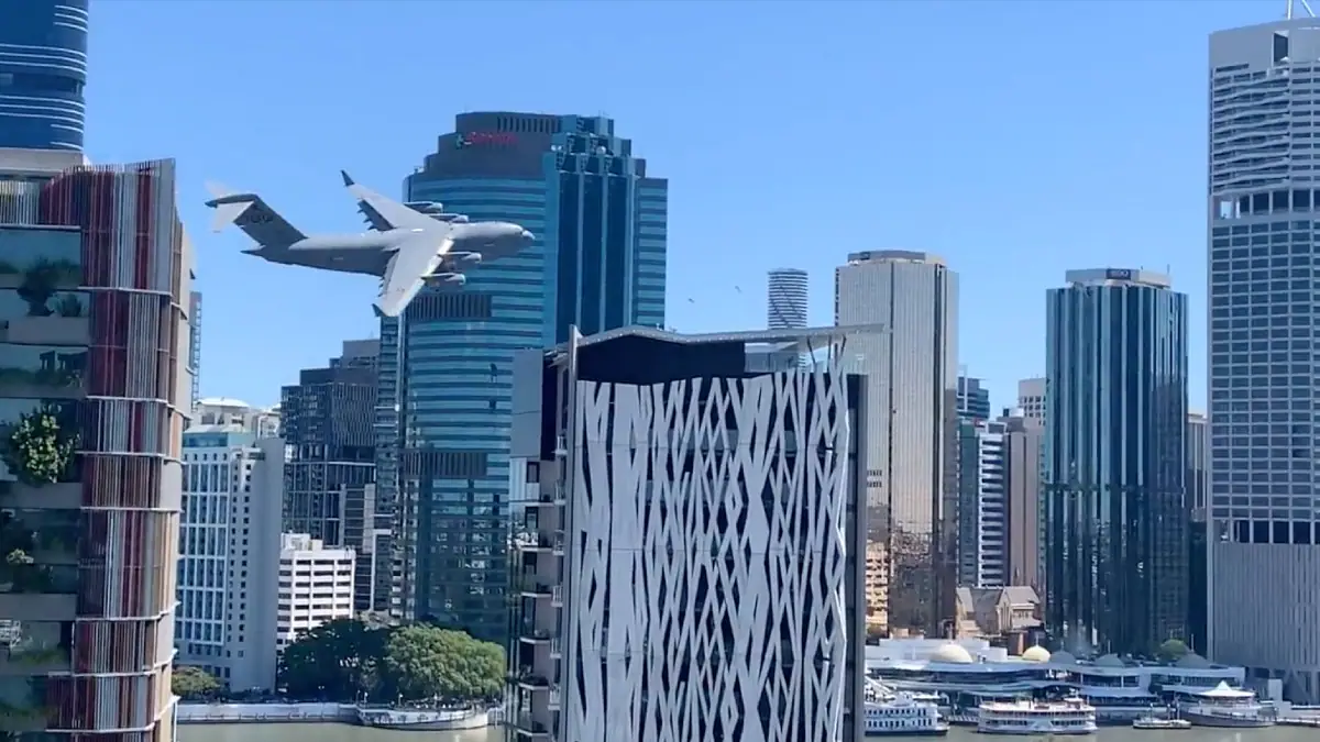Watch Massive Cargo Plane ‘Buzz the Tower’ in Downtown Brisbane (Video)