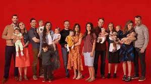 Which Duggar is expecting a child in the spring of 2022?