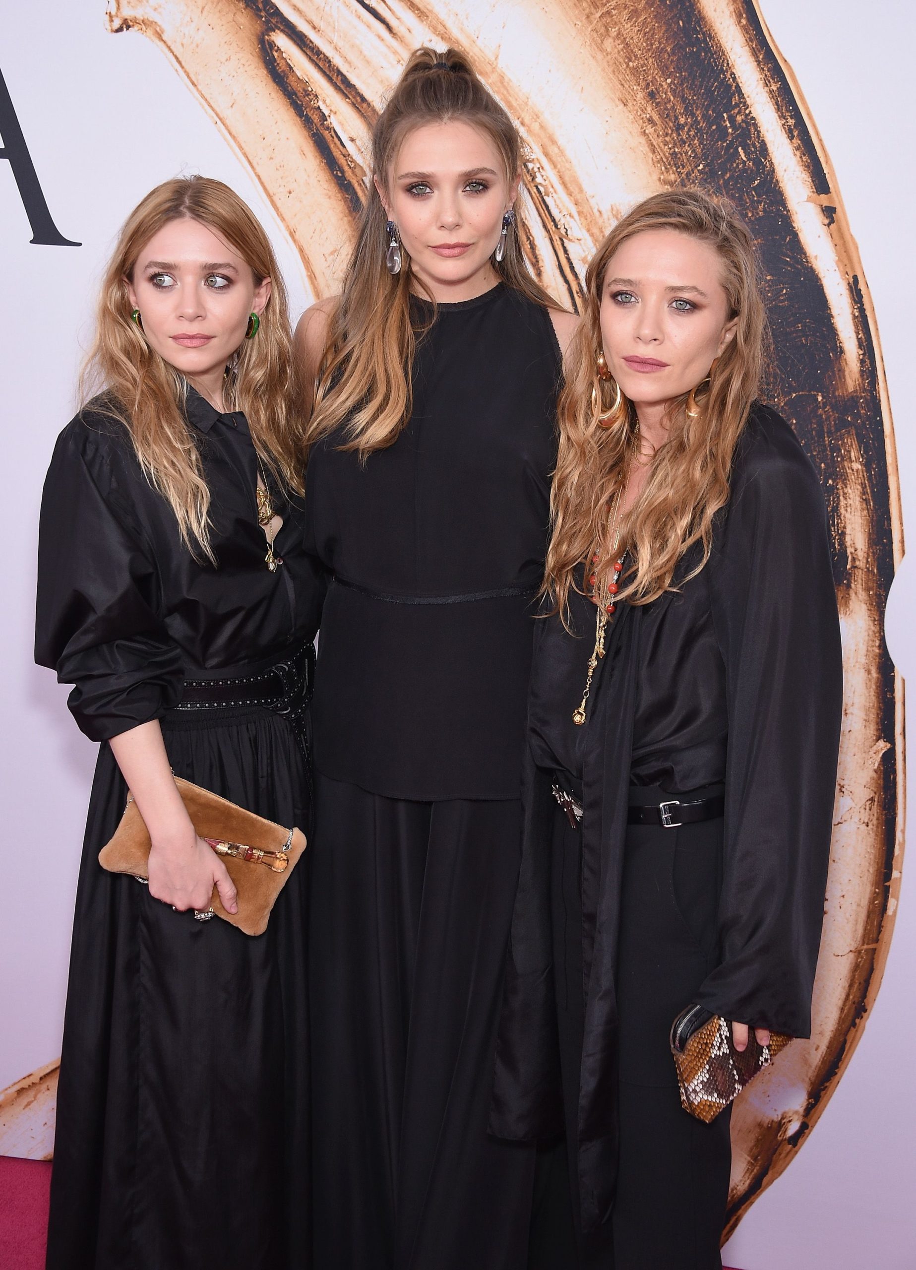 Elizabeth Olsen Dress Designed by Her Sisters In Emmy Awards 2021 Making Fans go Wild!