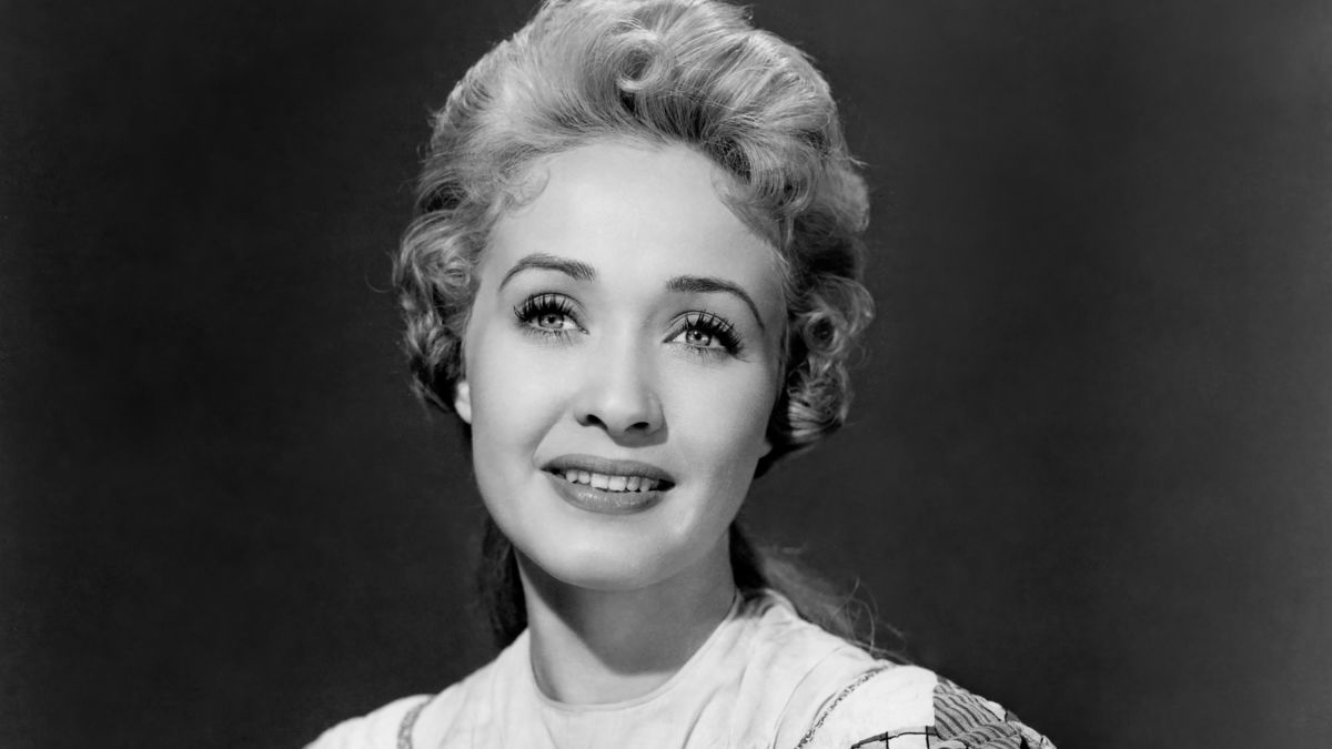 Hollywood actress Jane Powell who starred in Seven Brides for Seven Brothers dies aged 92
