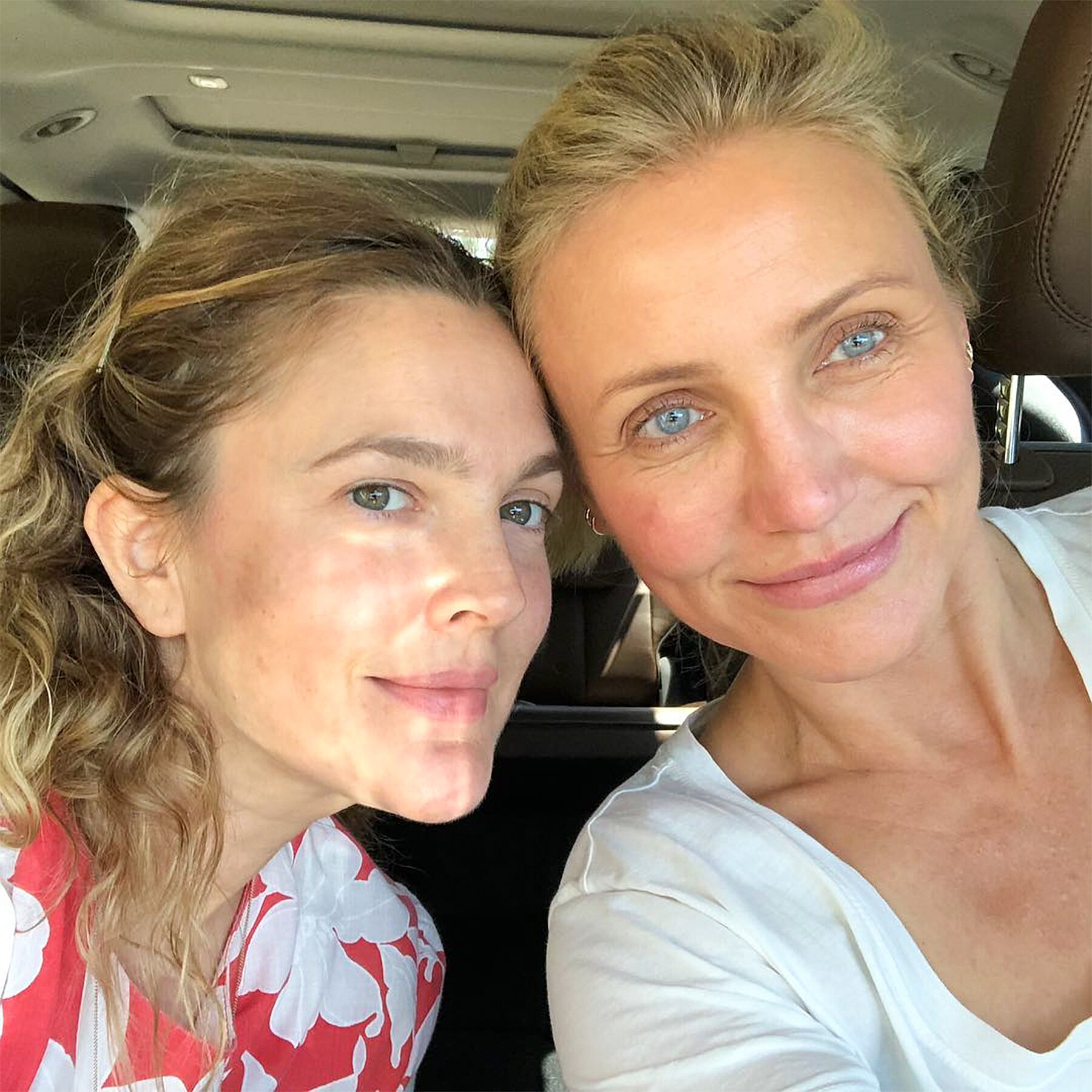 Cameron Diaz And Drew Barrymore Hollywood A listers Reunite in latest Photos!