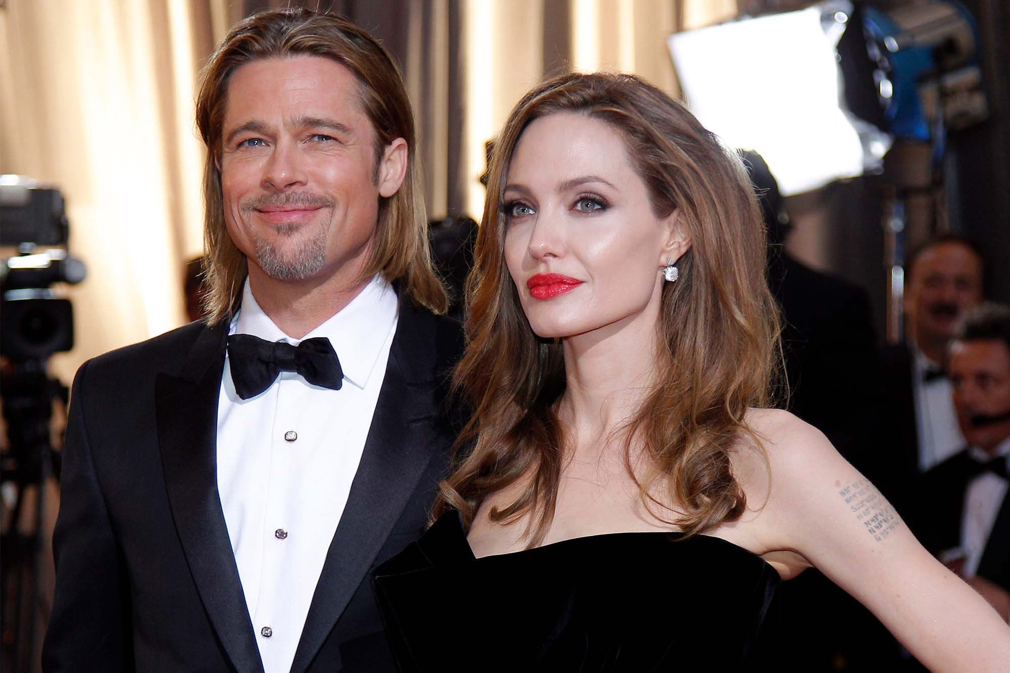 Brad Pitt and Angelina Jolie Divorce Getting Messier And Judge Disqualification Defended By AJ!