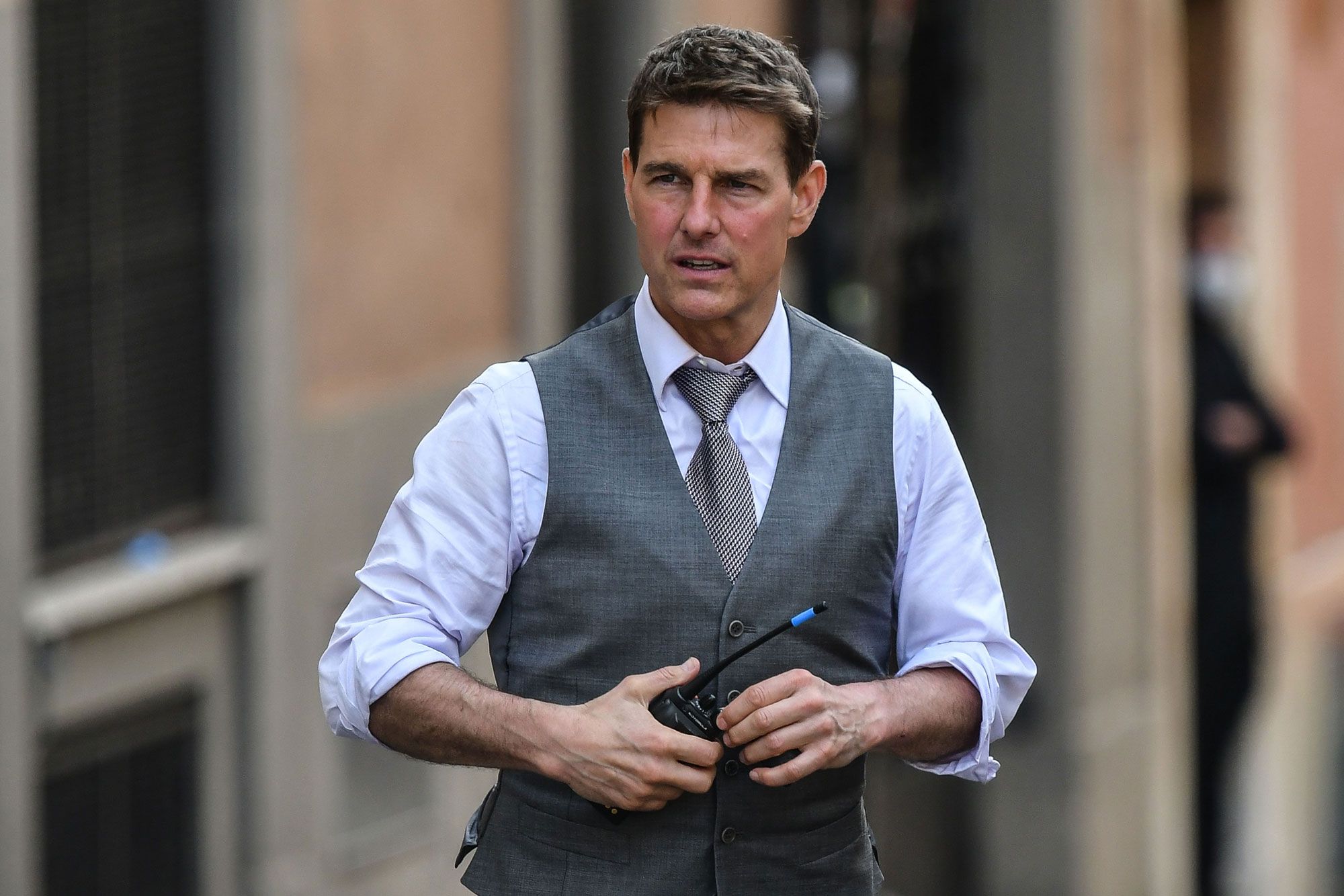 Tom Cruise Doesn’t Require a stunt Double As He pulls off his Own Stunts!