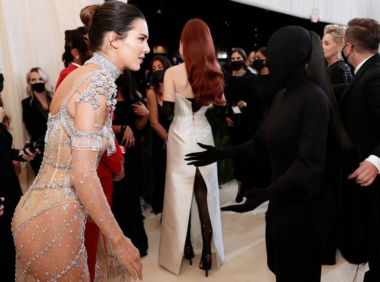 Kim Kardashian Couldn’t Recognize Sister Kendall Jenner through Met Gala Bodysuit