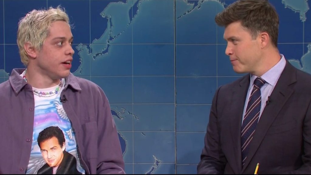 ‘SNL’s Weekend Update Pays Tribute To Norm Macdonald In Season 47 Return