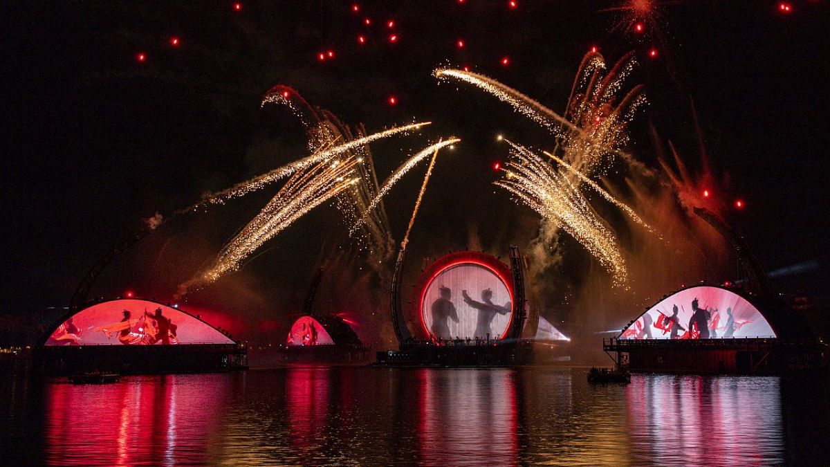 Epcot’s New Fireworks Show Is Here And Disney World Fans Have Opinions Epcot’s New Fireworks Show Is Here And Disney World Fans Have Opinions