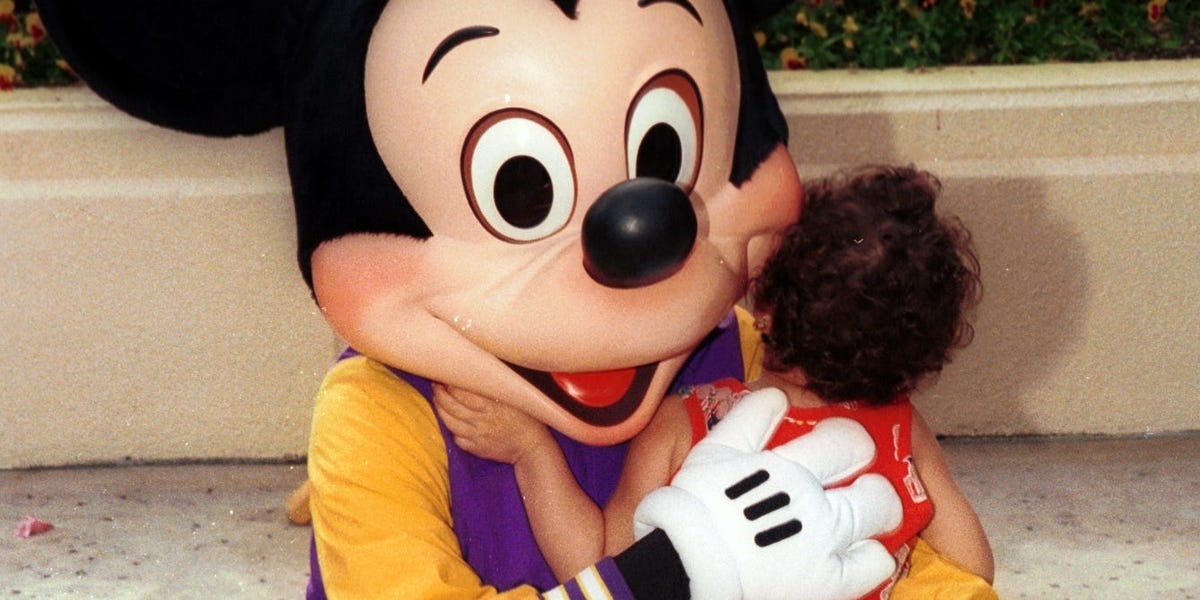 Disney Parks: Viral acts of kindness