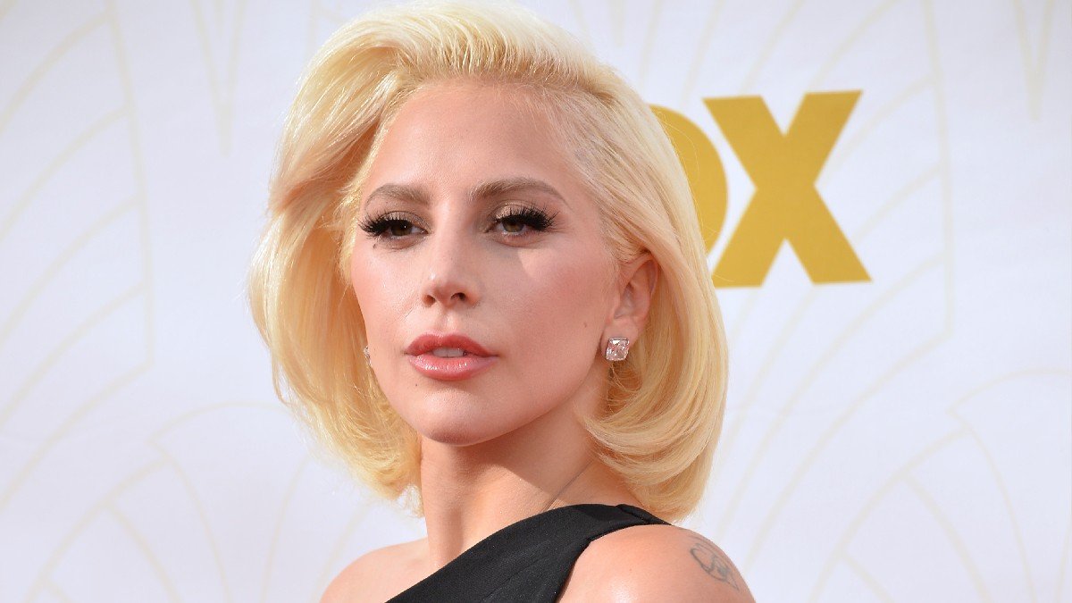 Lady Gaga’s Appearance Sparks Concern in Strapless Gala Dress
