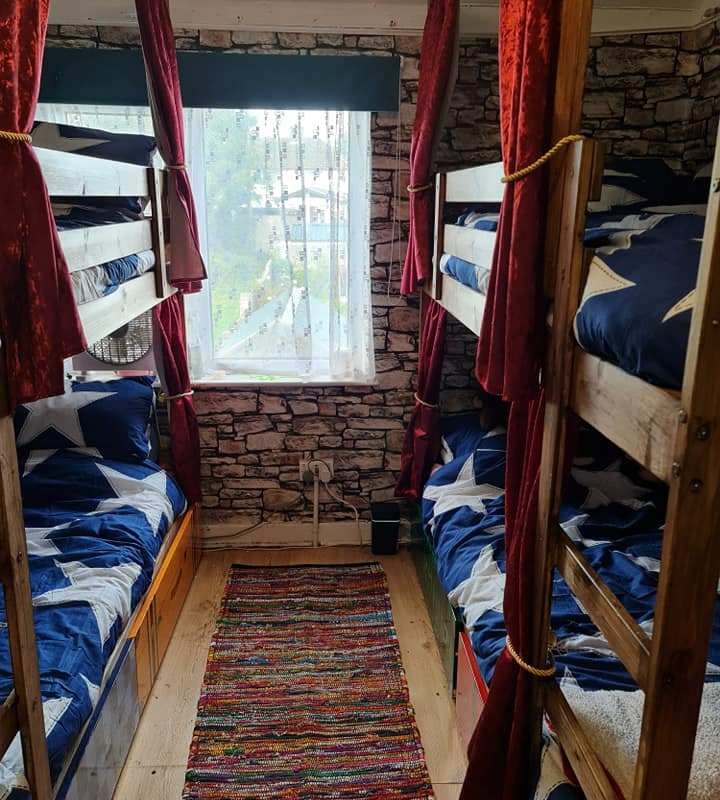 Mum-of-four shares amazing Harry Potter-themed bunk bed hack on a budget