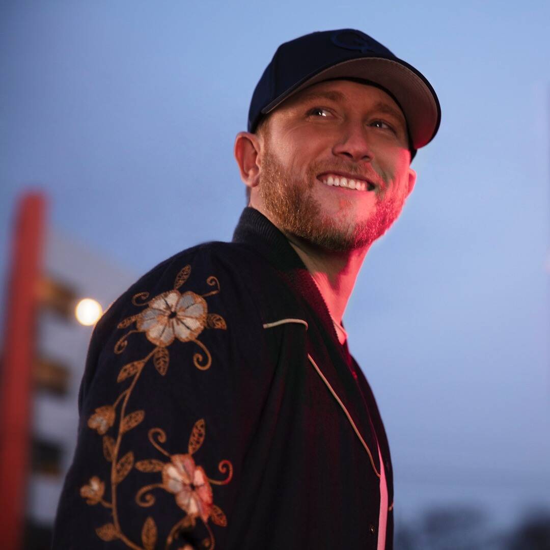 Cole Swindell confirms that he has a new girlfriend from this music video