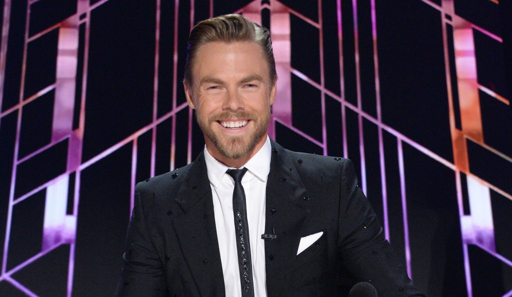 Derek Hough To Miss ‘DWTS’ Week 3 Due To “Potential Covid Exposure”