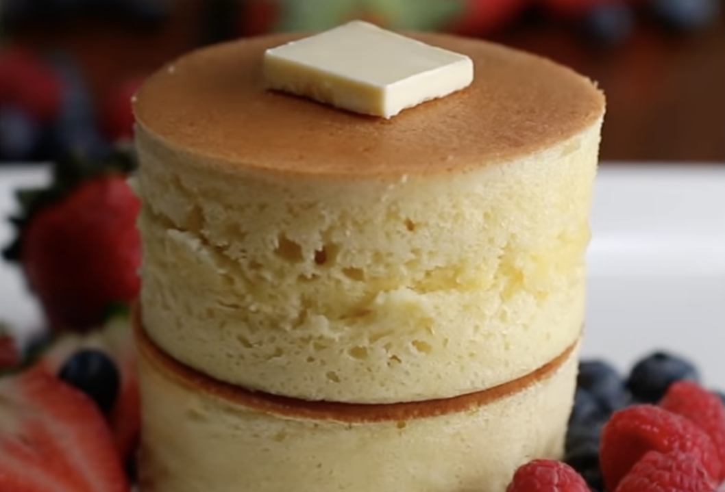 How To Make Insanely Fluffy Japanese Souffle Pancakes