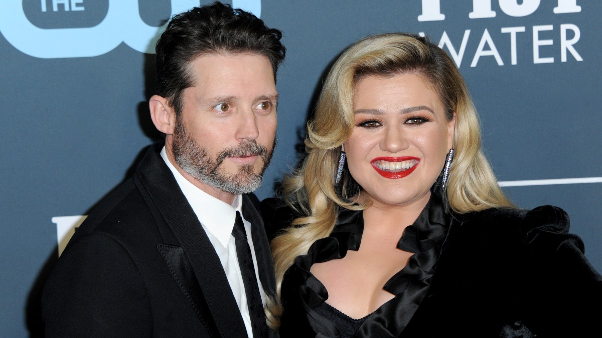 Kelly Clarkson Message to Her Ex-Husband in Her Billie Eilish Cover