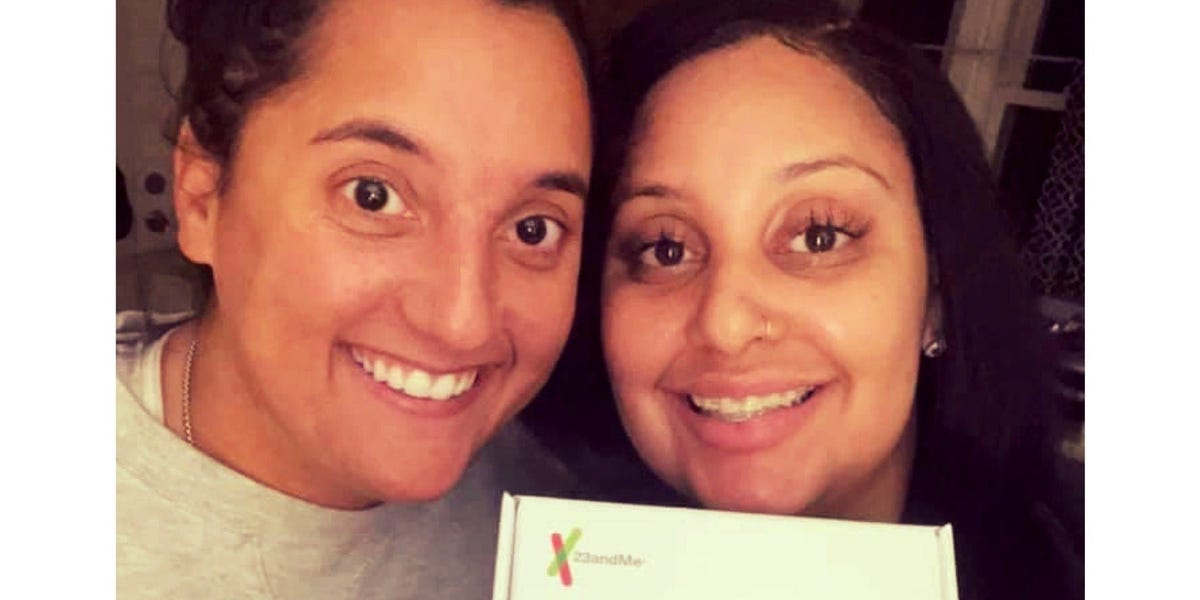 Friends Discovered They were Biological Sisters Through a DNA Test