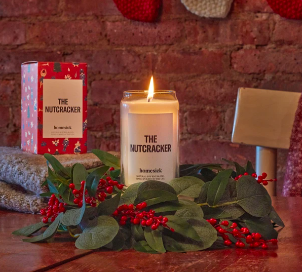 Here are 10 Christmas candles that will lighten up your holiday season in 2021