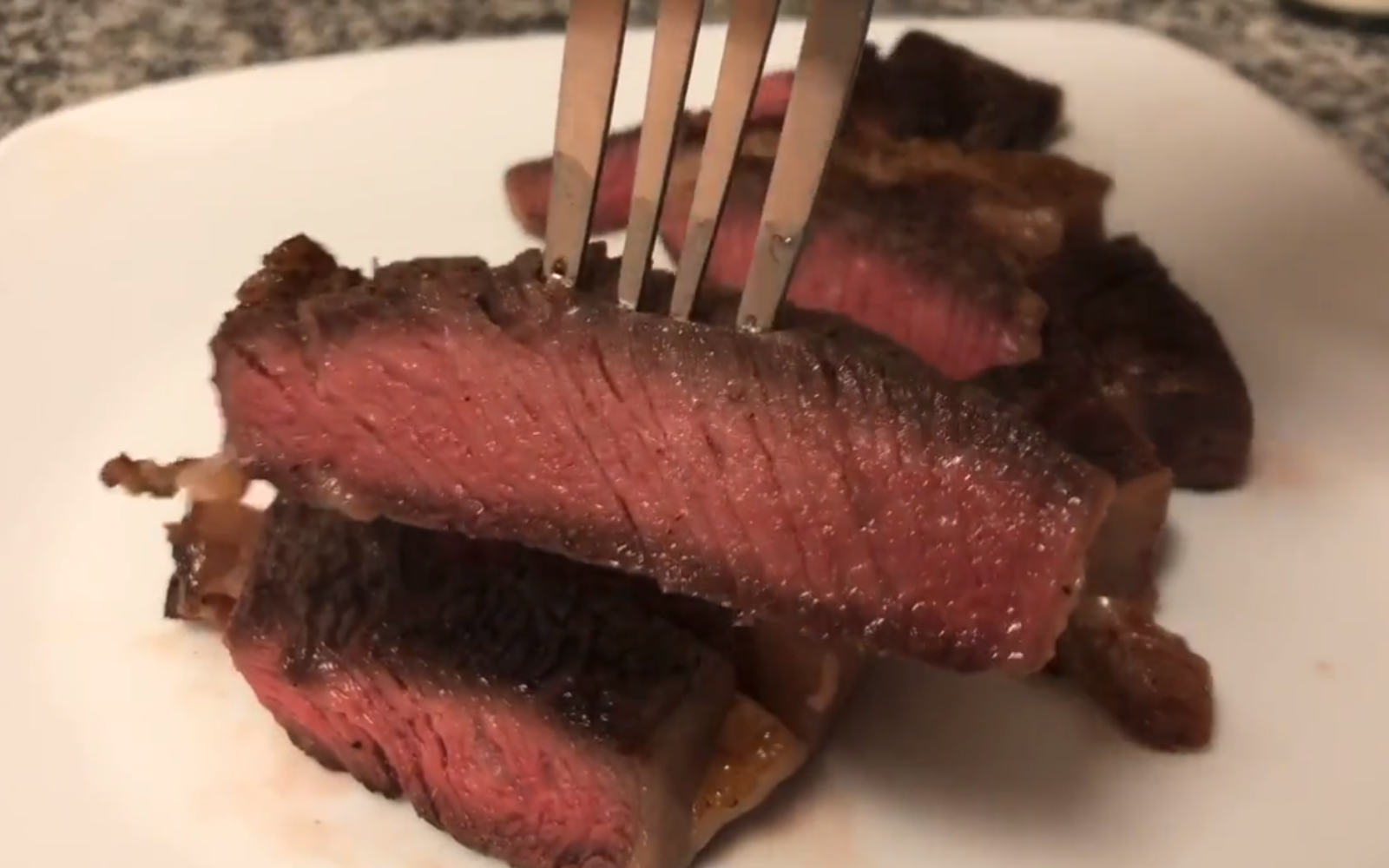 After refusing to cook a $120 steak well done for a woman, man is divided
