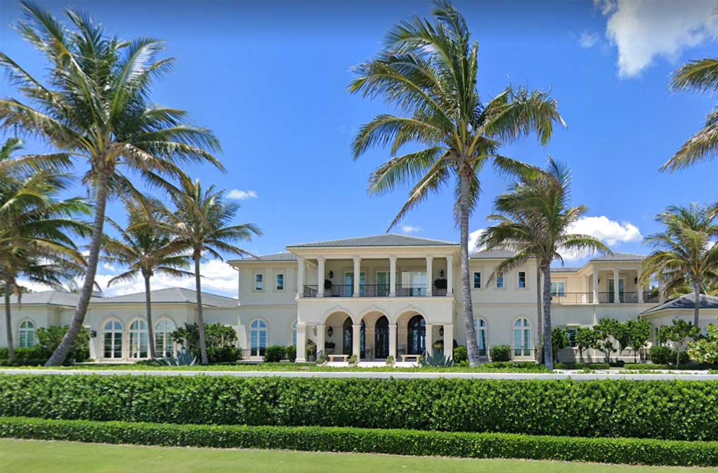 Billionaire Divorce Hits Snag Over $110M Palm Beach Mansion