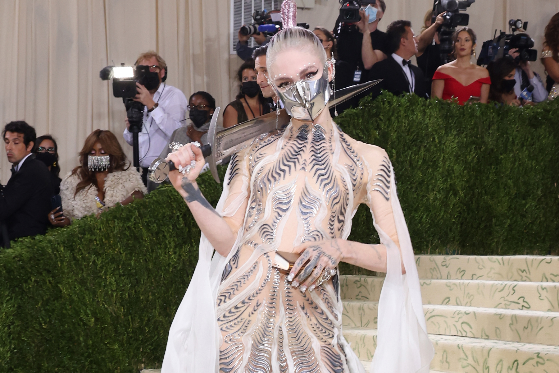 Grimes Preparing New Single “Player of Games”