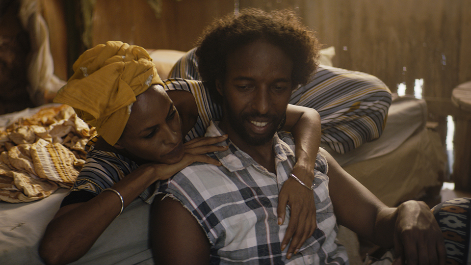 Review of “The Gravedigger’s Wife”: Somalia’s Moving, Biting Academy Entry